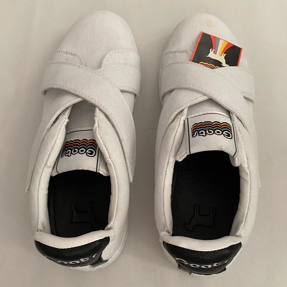 Goats Women’s Sneakers Size 7.5 Criss Cross Hood Loop Straps Streetwear NWT